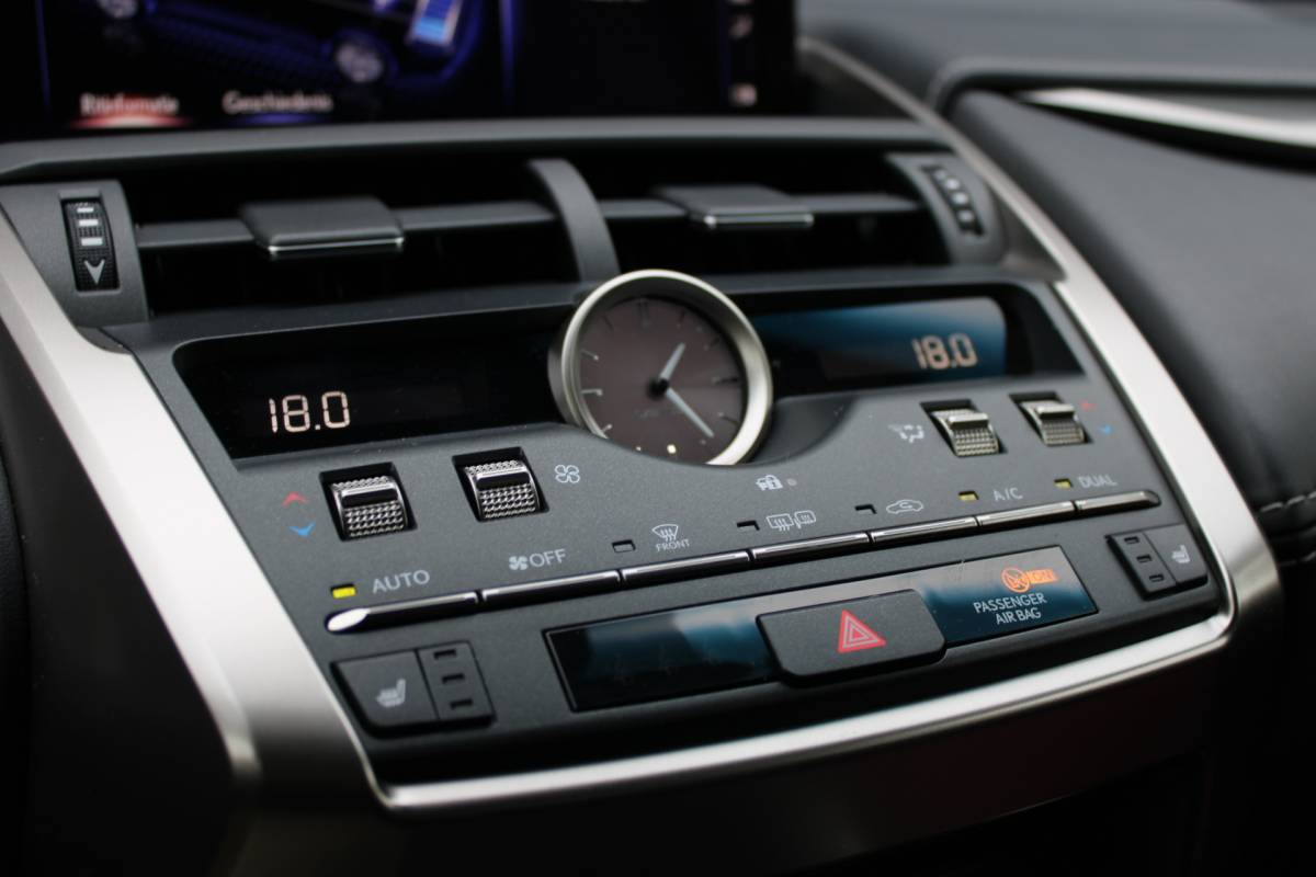 Lexus NX Lexus NX 300h AWD Luxury Line Leer Full-Led