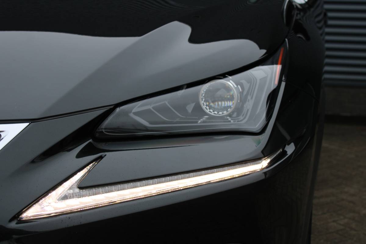 Lexus NX Lexus NX 300h AWD Luxury Line Leer Full-Led