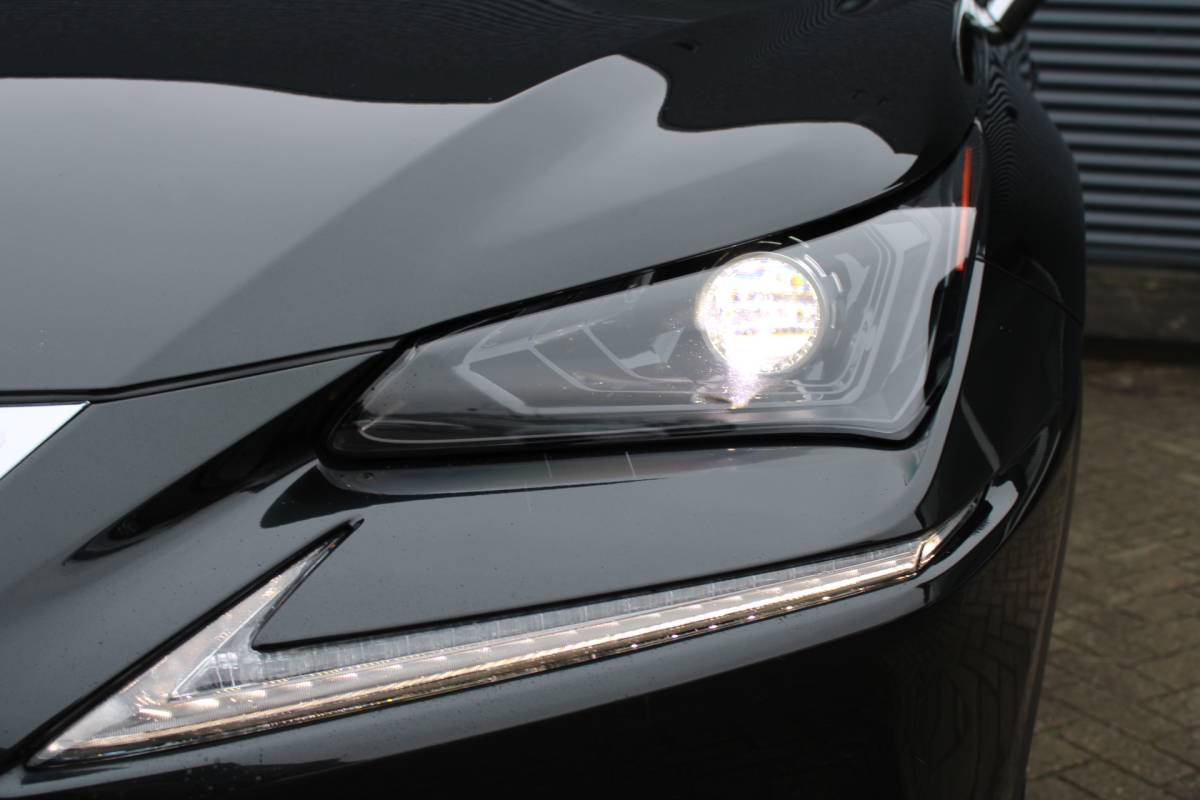 Lexus NX Lexus NX 300h AWD Luxury Line Leer Full-Led