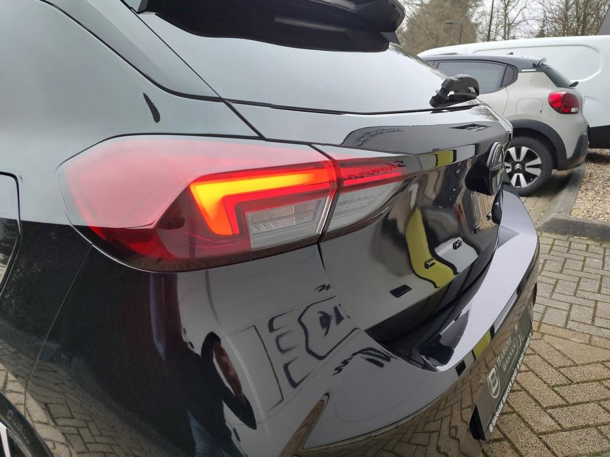 Opel Corsa Opel Corsa 1.2 Turbo GS 100PK Led Camera Navigatie Android Carplay Keyless Dodehoek Detectie