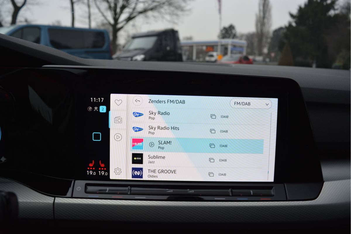 Volkswagen Golf Volkswagen Golf 1.5 TSI 150PK Move Executive | LED | StoelVW | Navi | CarPlay |