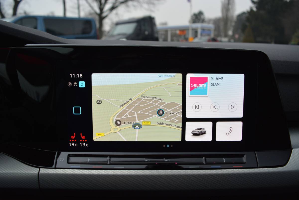 Volkswagen Golf Volkswagen Golf 1.5 TSI 150PK Move Executive | LED | StoelVW | Navi | CarPlay |