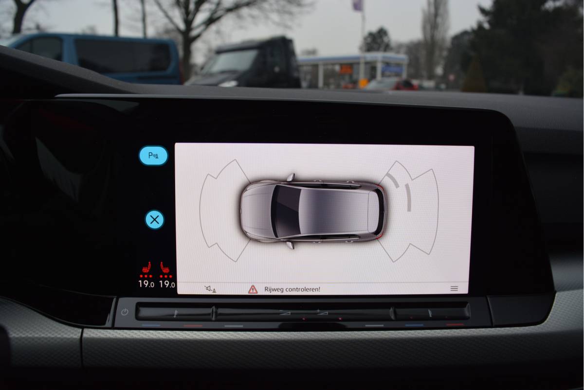 Volkswagen Golf Volkswagen Golf 1.5 TSI 150PK Move Executive | LED | StoelVW | Navi | CarPlay |
