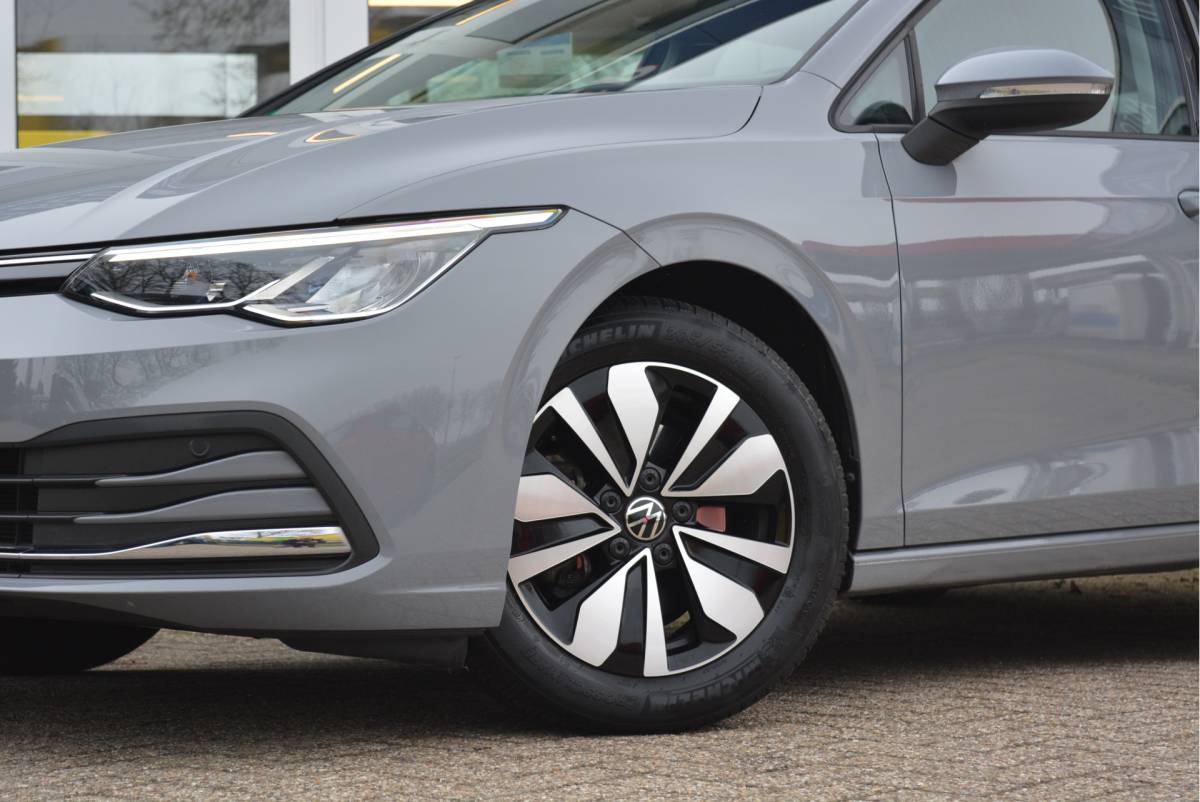 Volkswagen Golf Volkswagen Golf 1.5 TSI 150PK Move Executive | LED | StoelVW | Navi | CarPlay |