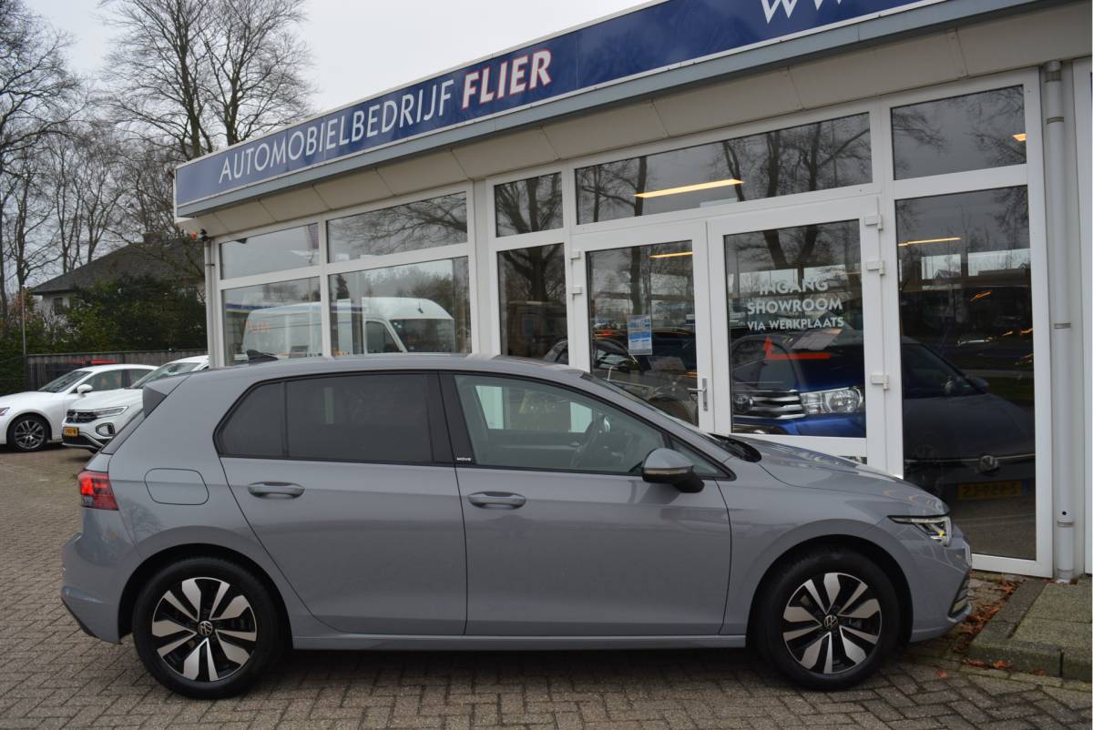 Volkswagen Golf Volkswagen Golf 1.5 TSI 150PK Move Executive | LED | StoelVW | Navi | CarPlay |