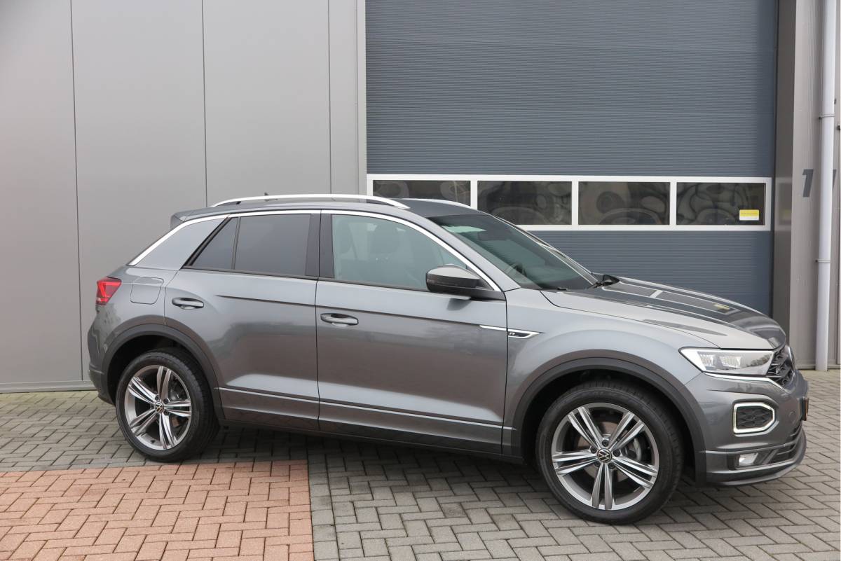 Volkswagen T-Roc Volkswagen T-Roc 1.5 TSI 150pk DSG  Business R-Line Sport Led, Camera , PDC , Virtual cockpit, Navi , Carplay, DAB+ Electr. achterklep