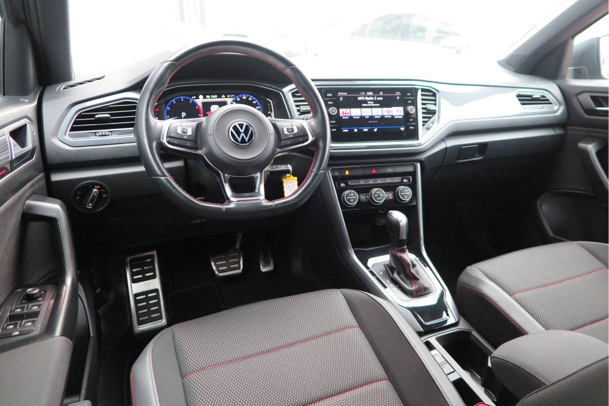 Volkswagen T-Roc Volkswagen T-Roc 1.5 TSI 150pk DSG  Business R-Line Sport Led, Camera , PDC , Virtual cockpit, Navi , Carplay, DAB+ Electr. achterklep