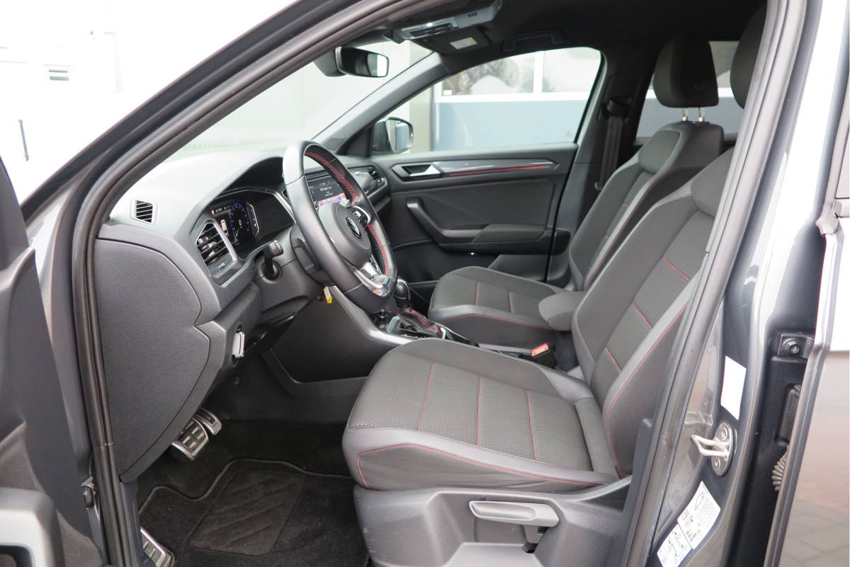 Volkswagen T-Roc Volkswagen T-Roc 1.5 TSI 150pk DSG  Business R-Line Sport Led, Camera , PDC , Virtual cockpit, Navi , Carplay, DAB+ Electr. achterklep