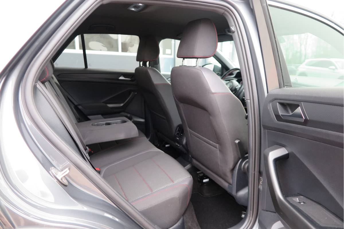 Volkswagen T-Roc Volkswagen T-Roc 1.5 TSI 150pk DSG  Business R-Line Sport Led, Camera , PDC , Virtual cockpit, Navi , Carplay, DAB+ Electr. achterklep