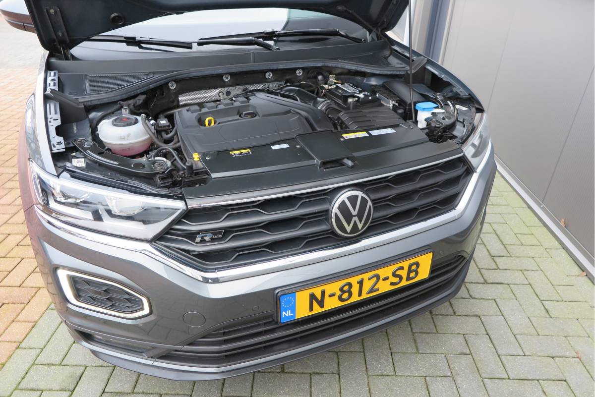Volkswagen T-Roc Volkswagen T-Roc 1.5 TSI 150pk DSG  Business R-Line Sport Led, Camera , PDC , Virtual cockpit, Navi , Carplay, DAB+ Electr. achterklep