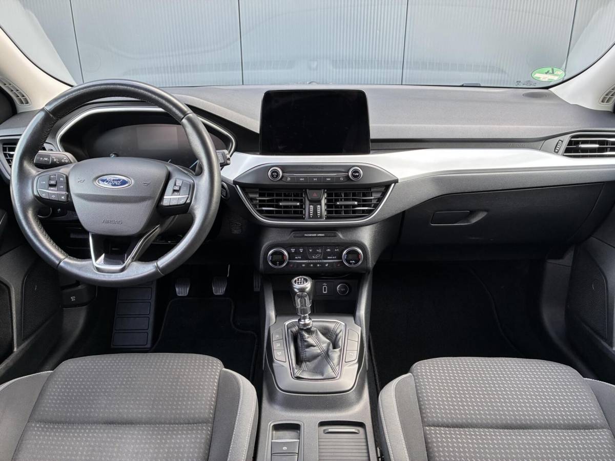 Ford Focus Ford Focus 1.0 EcoBoost 125 PK Titanium Business | CARPLAY | NAVI | CLIMA | WINTER PAKKET | 121000 KM!!!