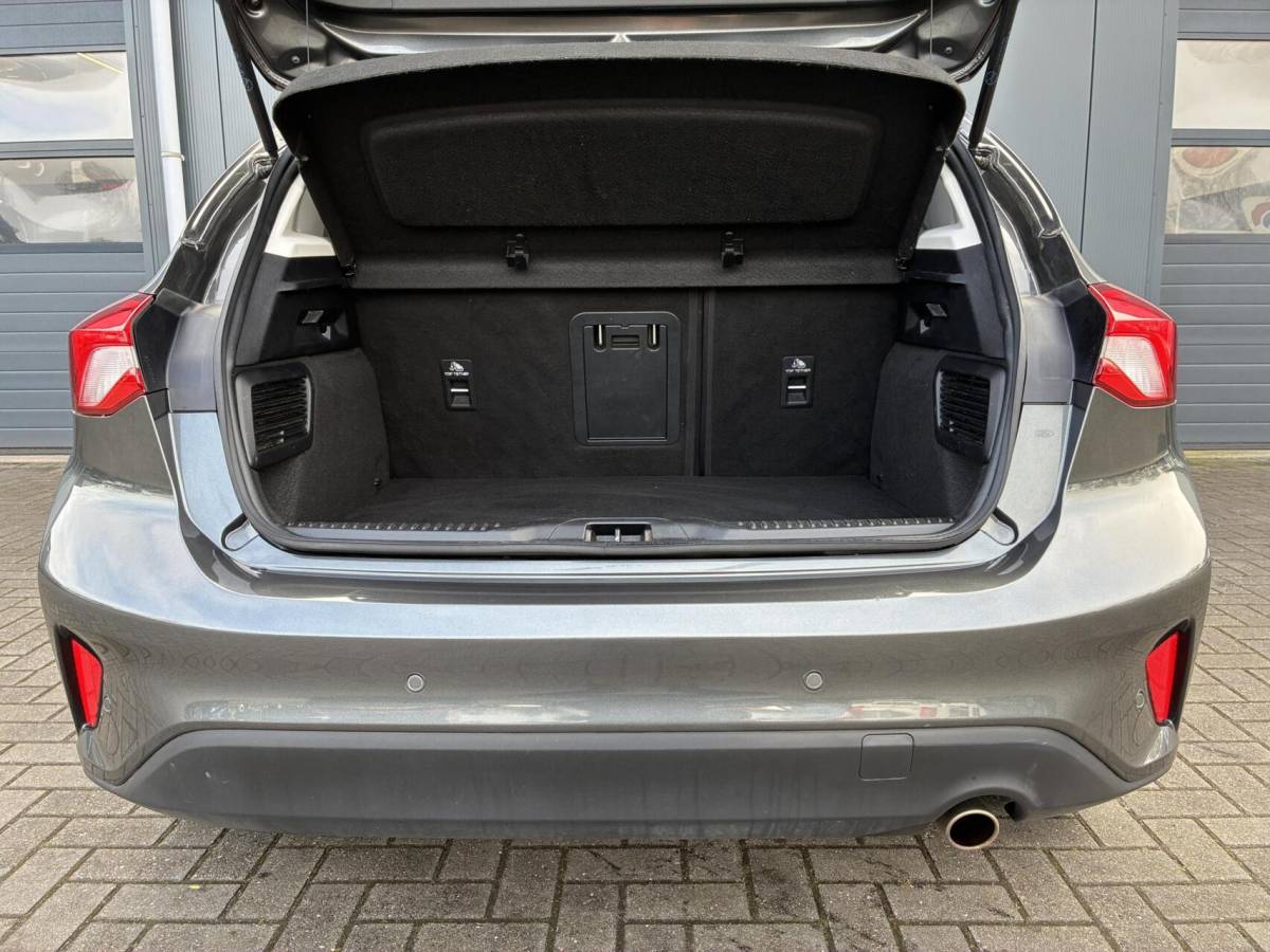 Ford Focus Ford Focus 1.0 EcoBoost 125 PK Titanium Business | CARPLAY | NAVI | CLIMA | WINTER PAKKET | 121000 KM!!!