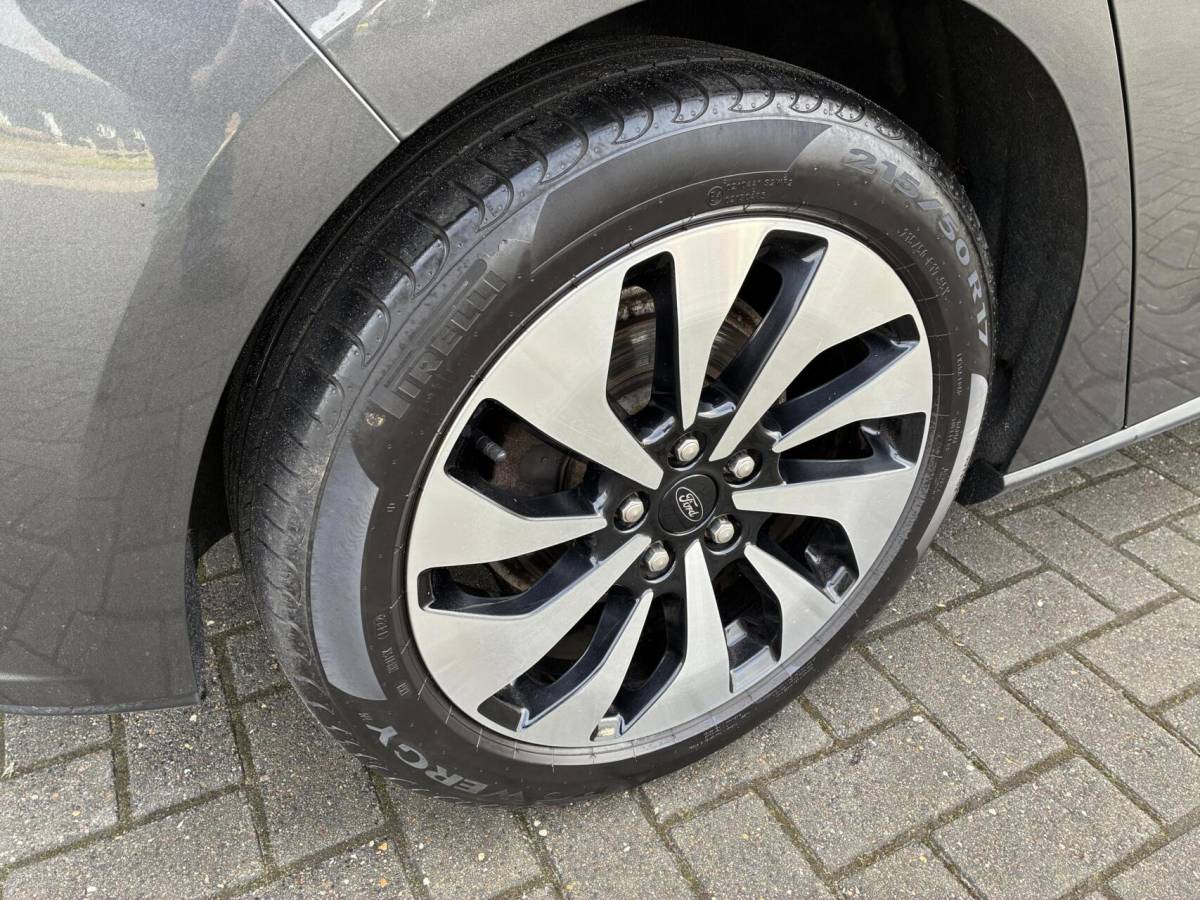 Ford Focus Ford Focus 1.0 EcoBoost 125 PK Titanium Business | CARPLAY | NAVI | CLIMA | WINTER PAKKET | 121000 KM!!!