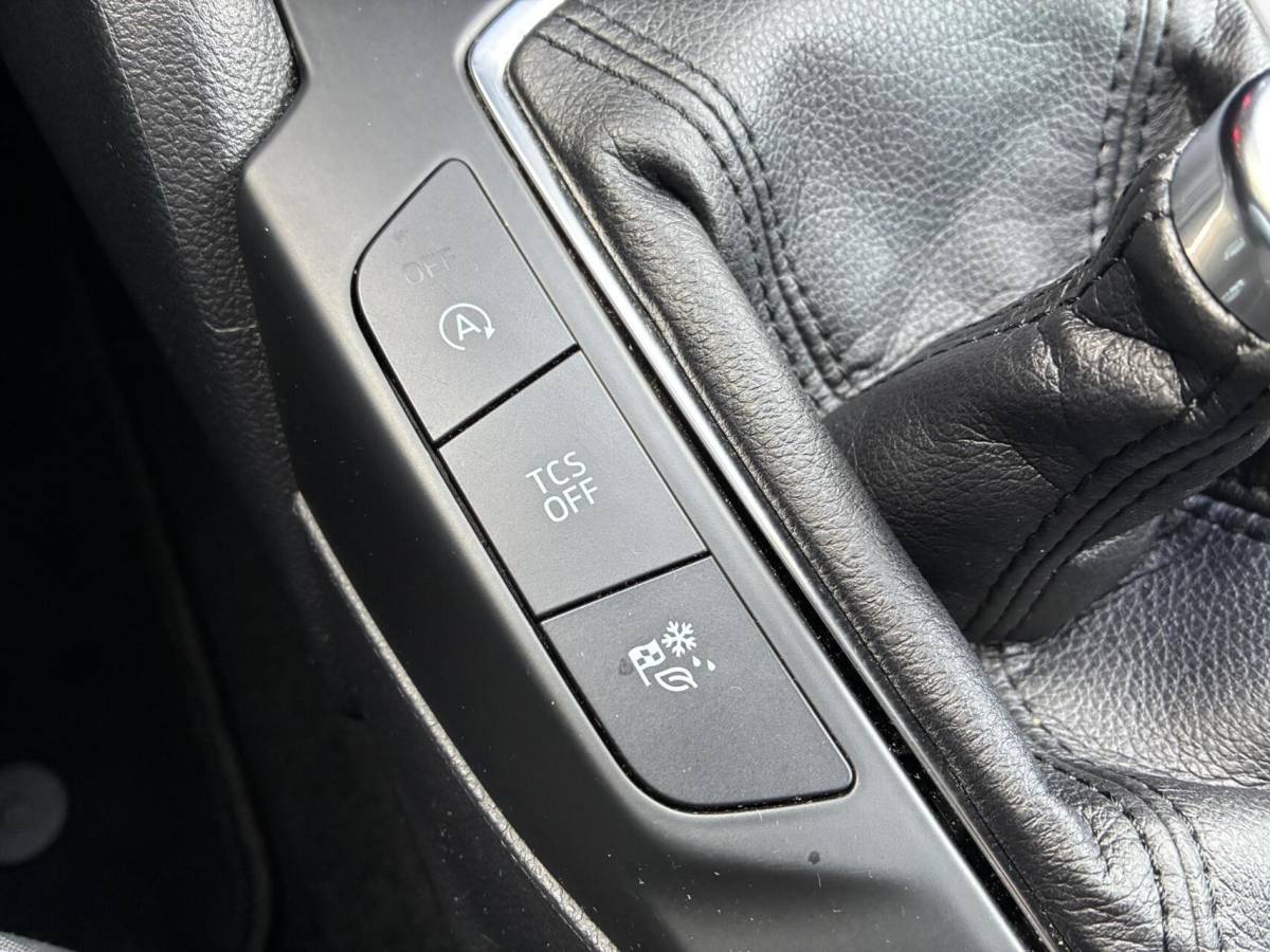 Ford Focus Ford Focus 1.0 EcoBoost 125 PK Titanium Business | CARPLAY | NAVI | CLIMA | WINTER PAKKET | 121000 KM!!!