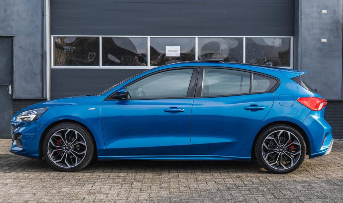 Ford Focus Ford FOCUS 1.5 EcoBoost ST Line X / Automaat / Pano / Winter pack!