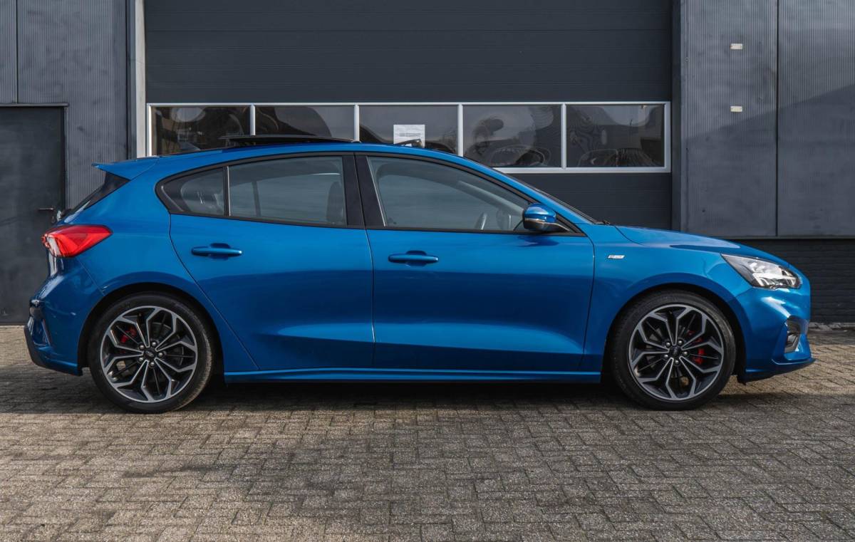 Ford Focus Ford FOCUS 1.5 EcoBoost ST Line X / Automaat / Pano / Winter pack!