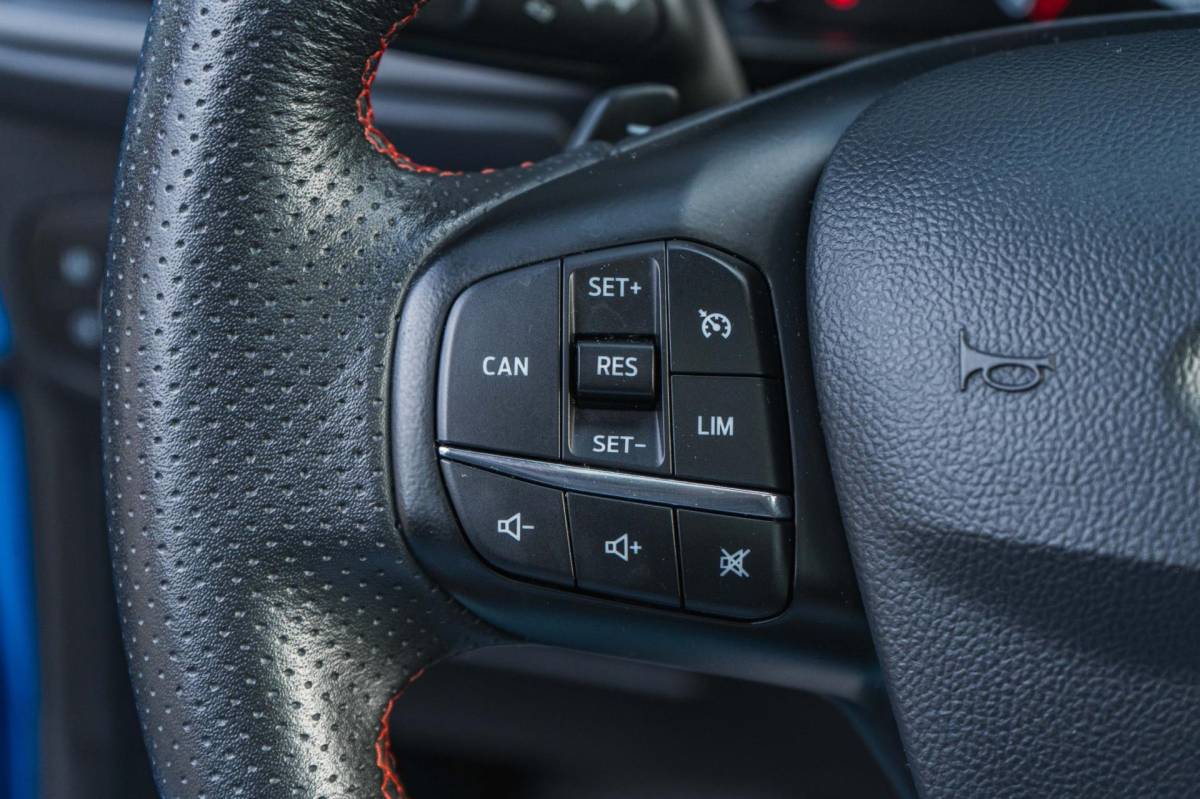 Ford Focus Ford FOCUS 1.5 EcoBoost ST Line X / Automaat / Pano / Winter pack!