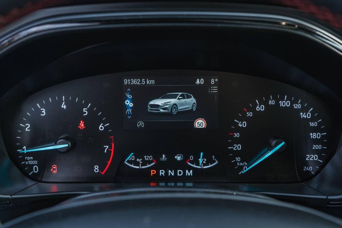 Ford Focus Ford FOCUS 1.5 EcoBoost ST Line X / Automaat / Pano / Winter pack!