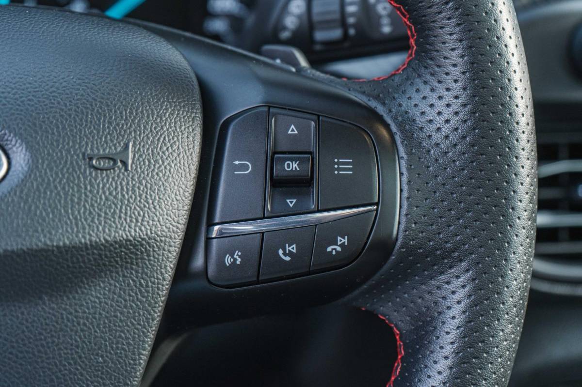 Ford Focus Ford FOCUS 1.5 EcoBoost ST Line X / Automaat / Pano / Winter pack!