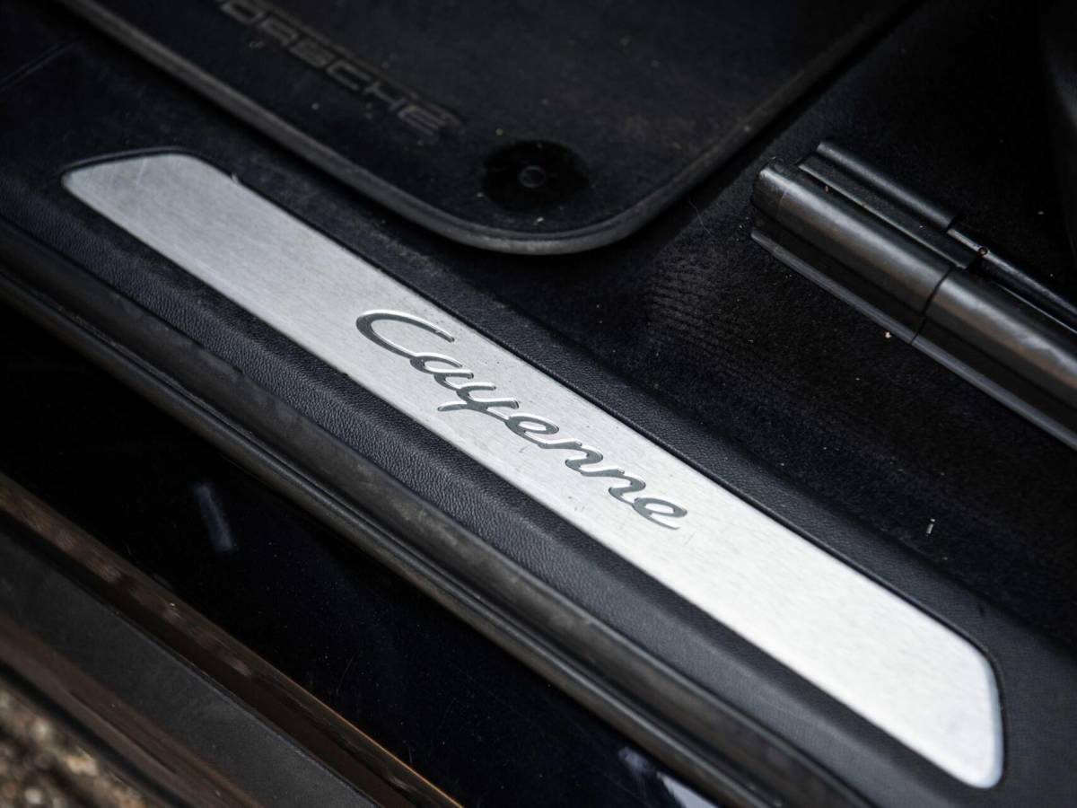 Porsche Cayenne Porsche Cayenne 3.0 V6 340PK Pano Stoelkoeling Bose ACC Sport Chrono Led Matrix 360 Camera Softclose Luchtvering Trekhaak