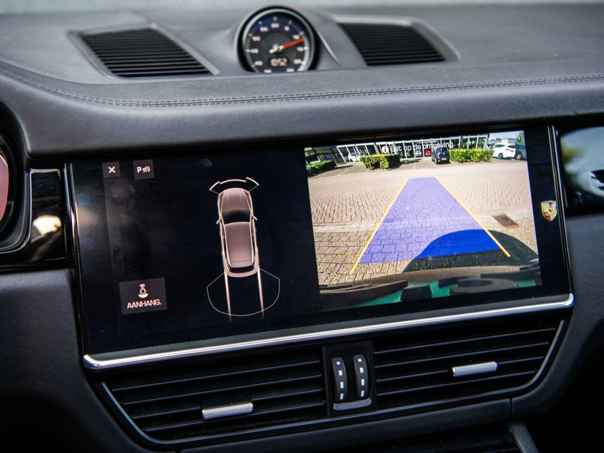 Porsche Cayenne Porsche Cayenne 3.0 V6 340PK Pano Stoelkoeling Bose ACC Sport Chrono Led Matrix 360 Camera Softclose Luchtvering Trekhaak