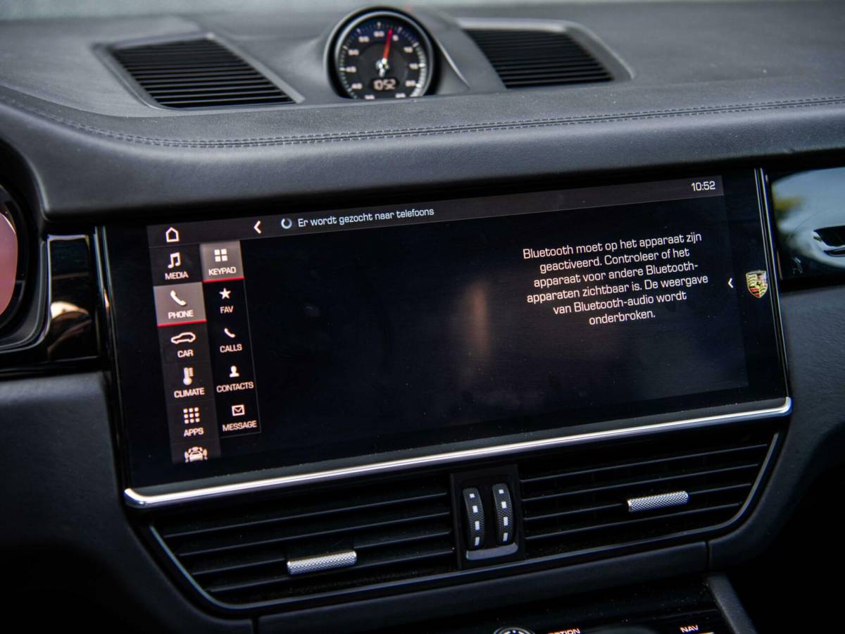 Porsche Cayenne Porsche Cayenne 3.0 V6 340PK Pano Stoelkoeling Bose ACC Sport Chrono Led Matrix 360 Camera Softclose Luchtvering Trekhaak