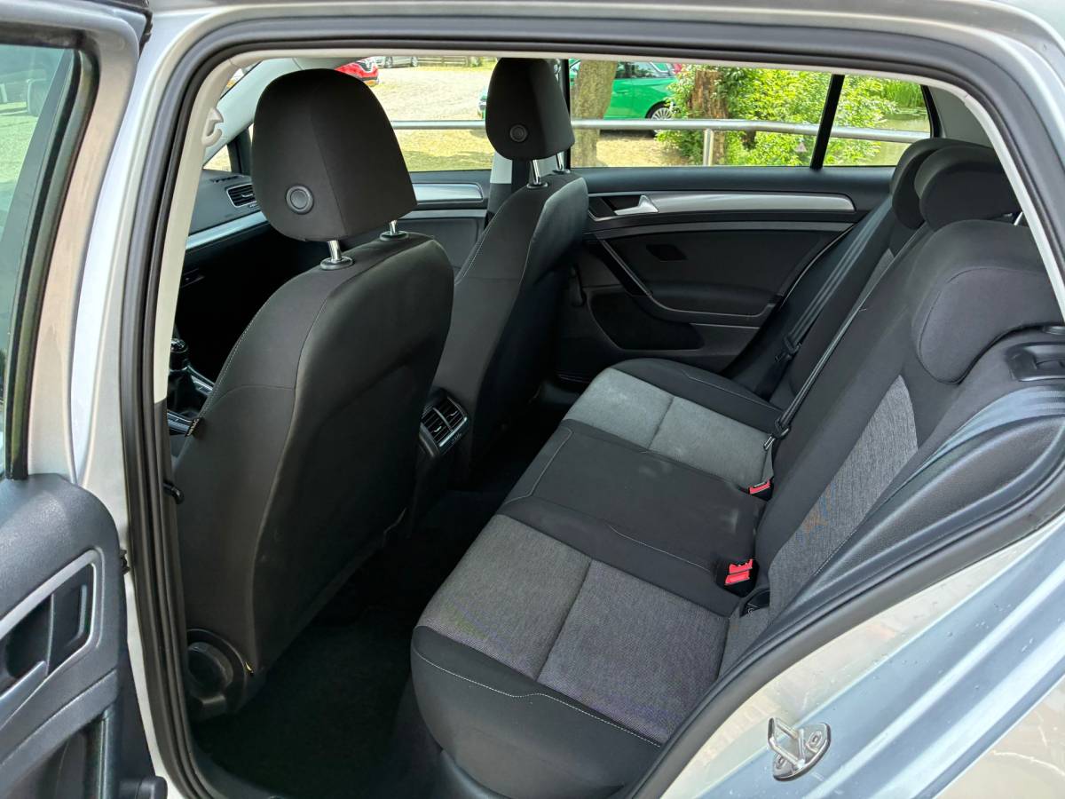 Volkswagen Golf Volkswagen Golf 1.2 TSI Trendline | Airco + Navi nu € 8.975,-!!