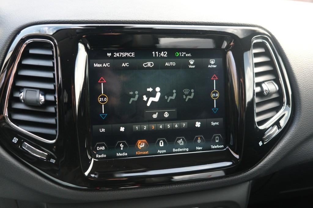 Jeep Compass Jeep Compass 1.4 MultiAir 170pk 4×4 Aut. Limited | Navi | App Connect | Winter Pack | Leather Pack | Keyless | Beats Audio | Camera
