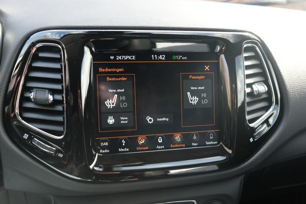 Jeep Compass Jeep Compass 1.4 MultiAir 170pk 4×4 Aut. Limited | Navi | App Connect | Winter Pack | Leather Pack | Keyless | Beats Audio | Camera