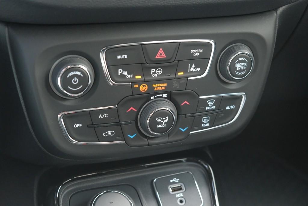Jeep Compass Jeep Compass 1.4 MultiAir 170pk 4×4 Aut. Limited | Navi | App Connect | Winter Pack | Leather Pack | Keyless | Beats Audio | Camera
