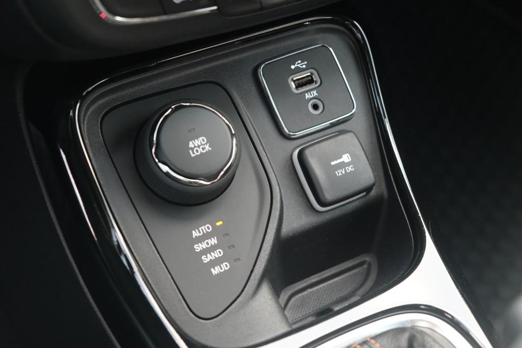 Jeep Compass Jeep Compass 1.4 MultiAir 170pk 4×4 Aut. Limited | Navi | App Connect | Winter Pack | Leather Pack | Keyless | Beats Audio | Camera