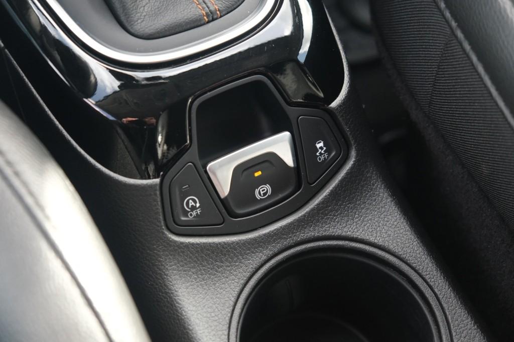 Jeep Compass Jeep Compass 1.4 MultiAir 170pk 4×4 Aut. Limited | Navi | App Connect | Winter Pack | Leather Pack | Keyless | Beats Audio | Camera