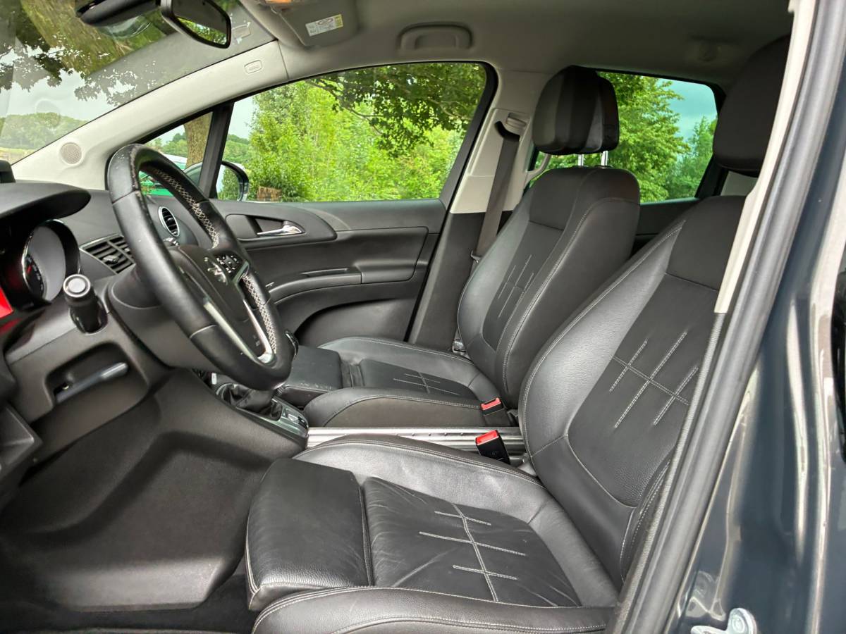 Opel Meriva Opel Meriva 1.4 Turbo Cosmo | Leder + Cruise + Clima nu € 6.975,-!!!