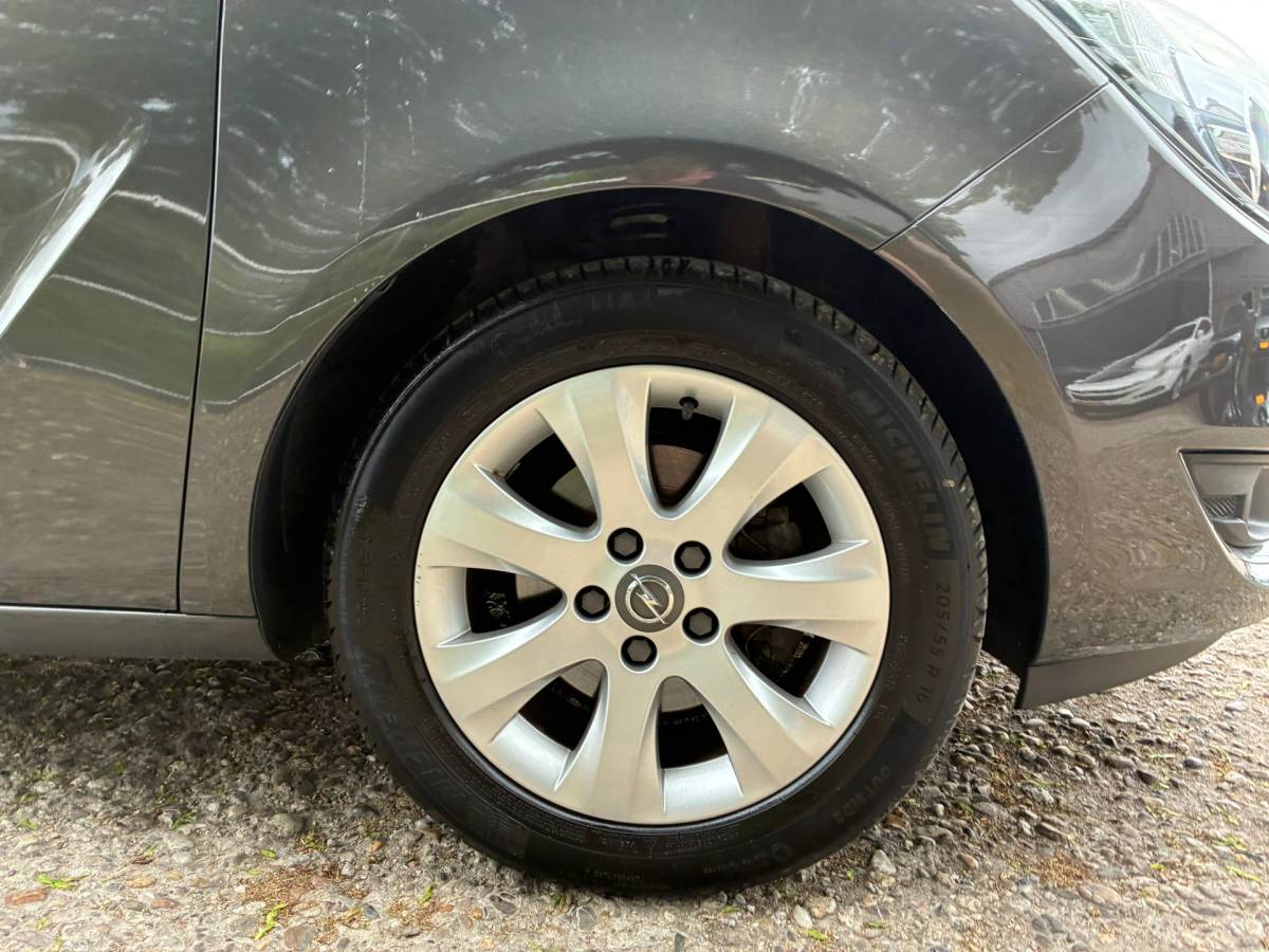 Opel Meriva Opel Meriva 1.4 Turbo Cosmo | Leder + Cruise + Clima nu € 6.975,-!!!