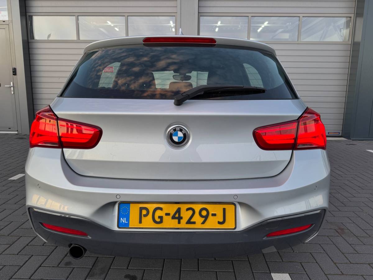 BMW 1 Serie BMW 1-serie 118i Corporate Executive M-Sport NAP