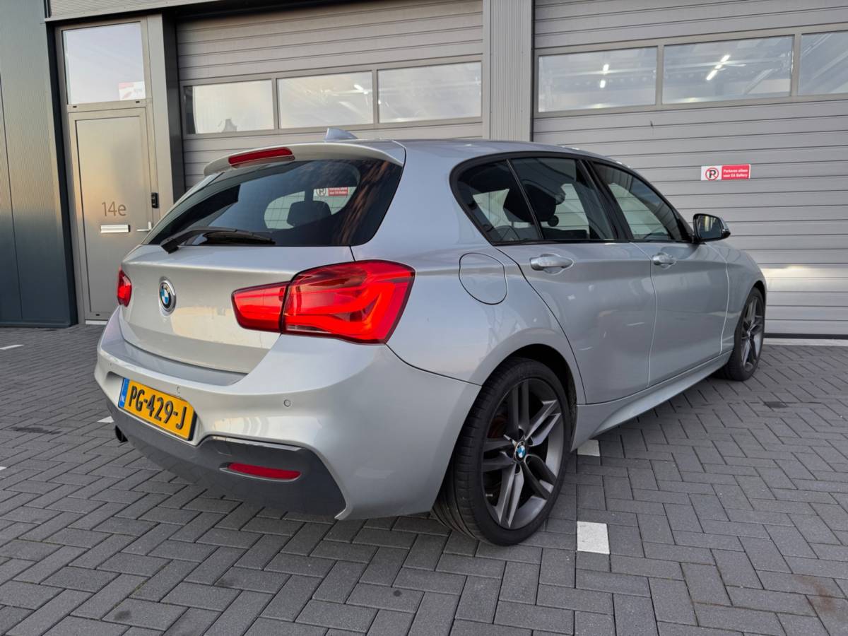 BMW 1 Serie BMW 1-serie 118i Corporate Executive M-Sport NAP