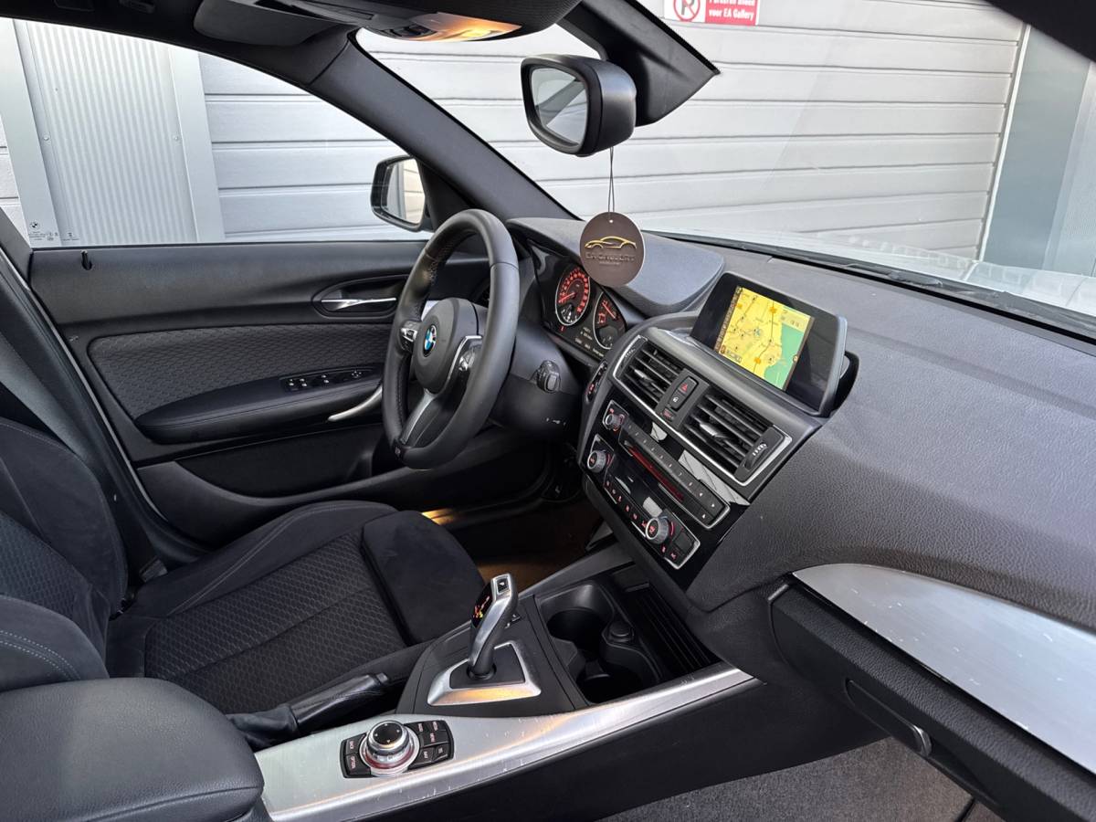 BMW 1 Serie BMW 1-serie 118i Corporate Executive M-Sport NAP