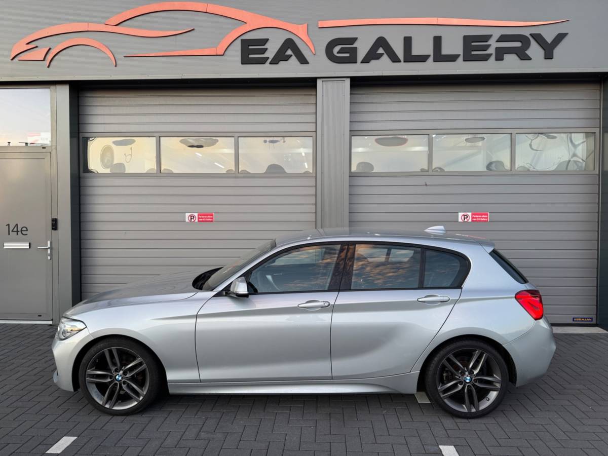 BMW 1 Serie BMW 1-serie 118i Corporate Executive M-Sport NAP