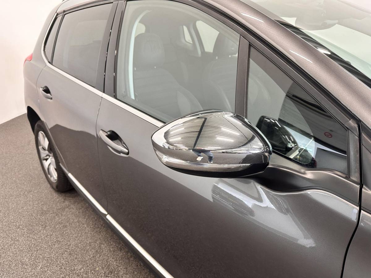 Peugeot 2008 Peugeot 2008 1.2 PureTech Allure Automaat Panoramadak Navigatie Cruise Control Airco 16″ LM Velgen