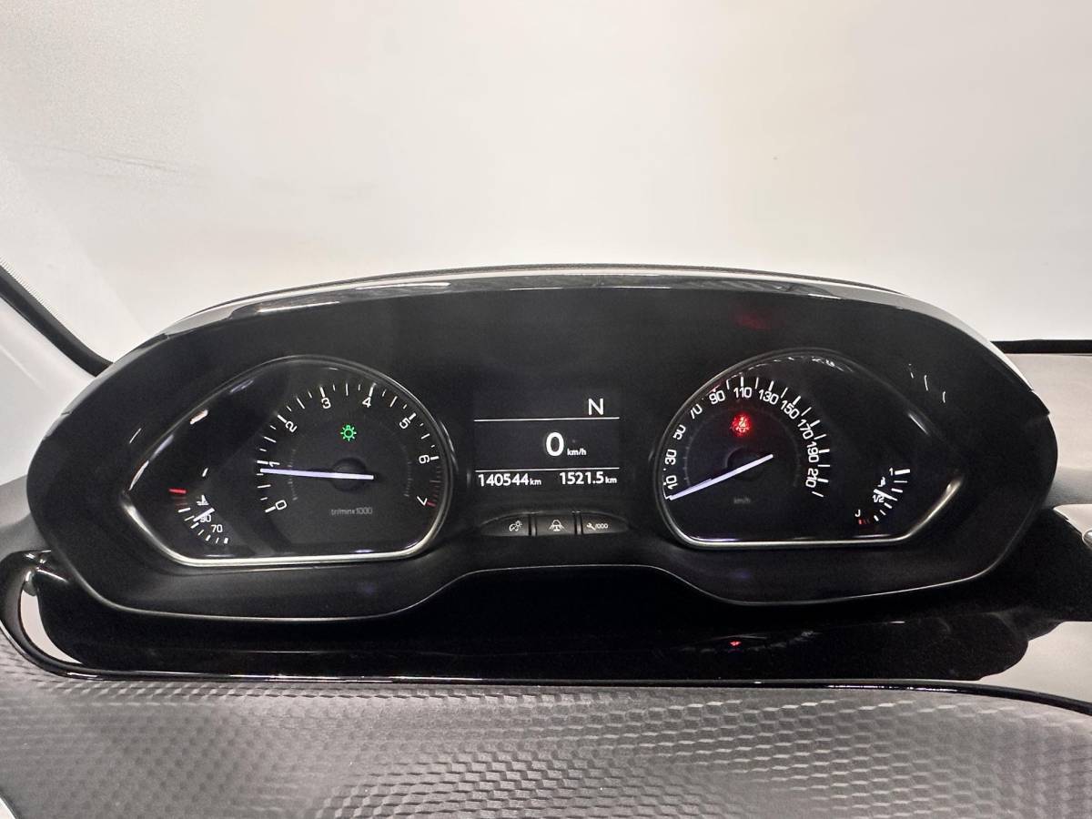 Peugeot 2008 Peugeot 2008 1.2 PureTech Allure Automaat Panoramadak Navigatie Cruise Control Airco 16″ LM Velgen