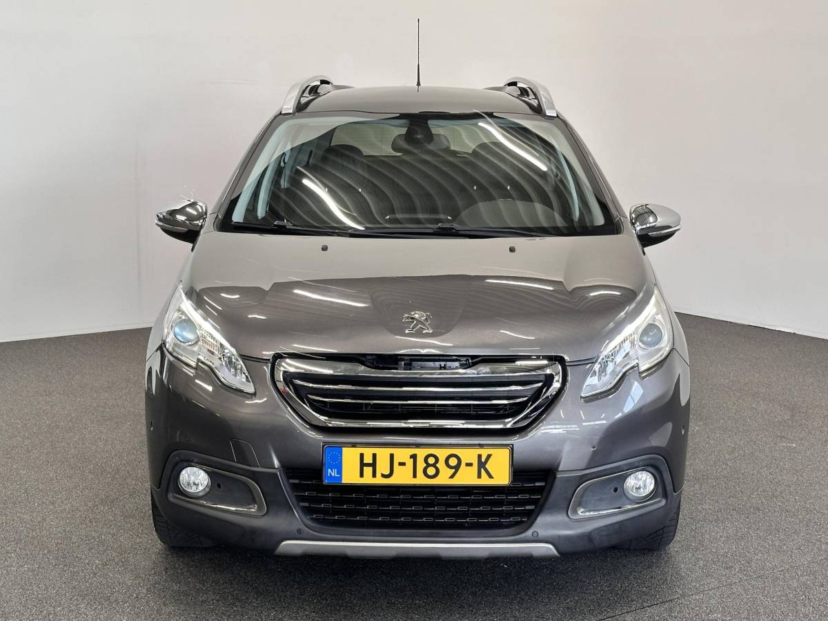 Peugeot 2008 Peugeot 2008 1.2 PureTech Allure Automaat Panoramadak Navigatie Cruise Control Airco 16″ LM Velgen