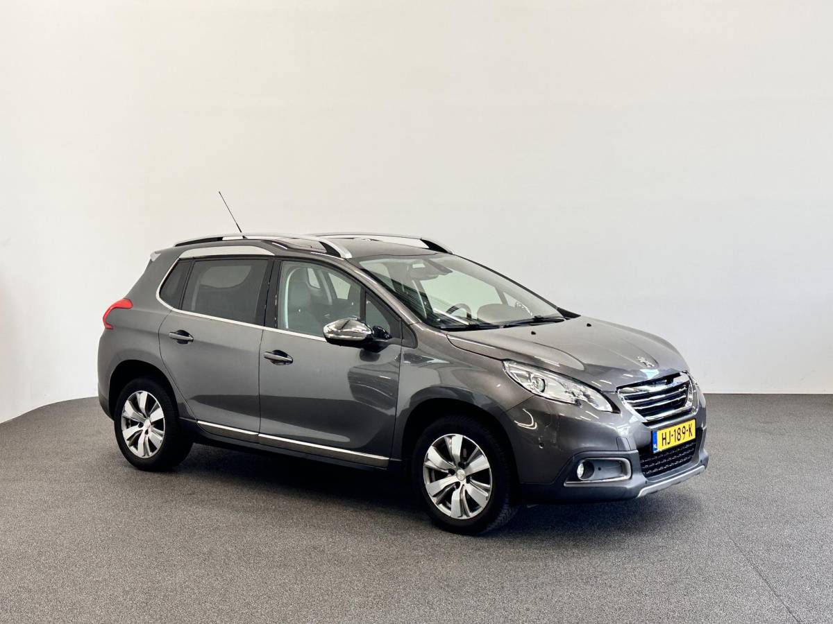 Peugeot 2008 Peugeot 2008 1.2 PureTech Allure Automaat Panoramadak Navigatie Cruise Control Airco 16″ LM Velgen