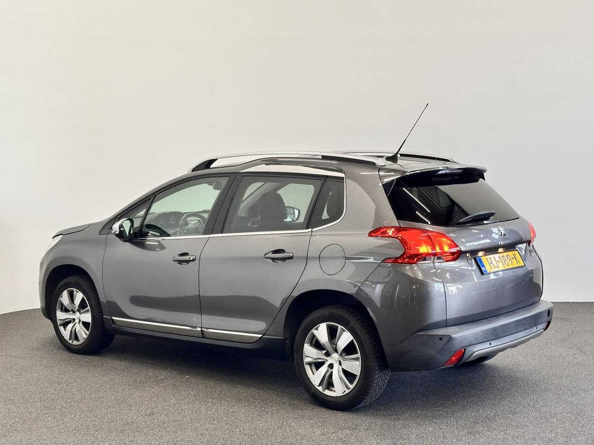 Peugeot 2008 Peugeot 2008 1.2 PureTech Allure Automaat Panoramadak Navigatie Cruise Control Airco 16″ LM Velgen