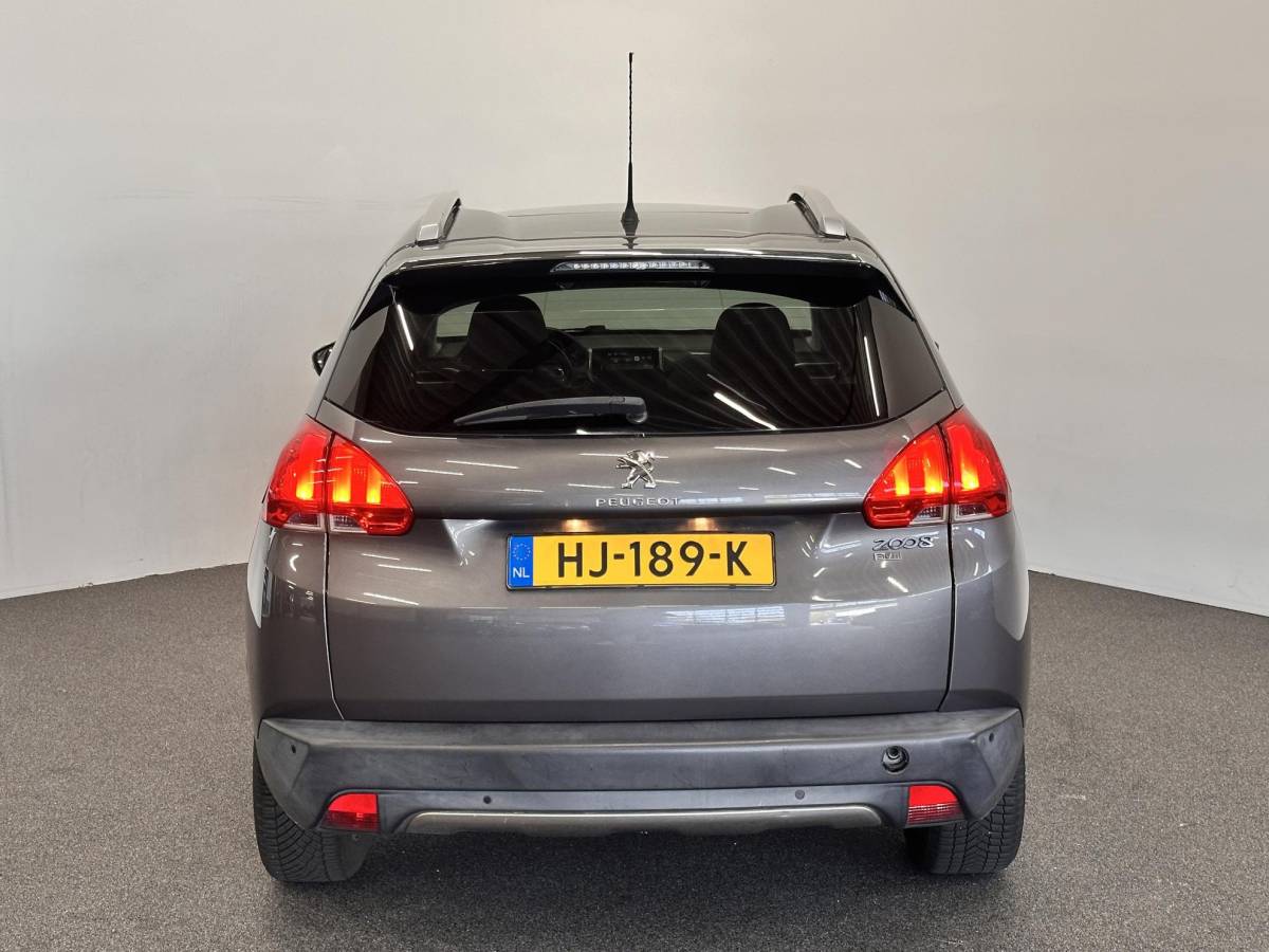 Peugeot 2008 Peugeot 2008 1.2 PureTech Allure Automaat Panoramadak Navigatie Cruise Control Airco 16″ LM Velgen