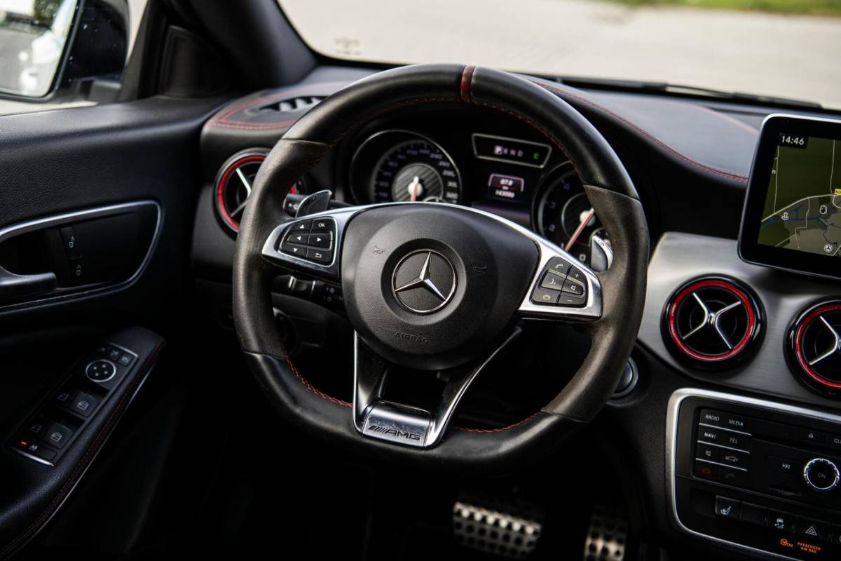 Mercedes-Benz CLA Mercedes CLA 45 AMG 361PK Shooting Brake 4MATIC Xenon Navi Stoelverwarming