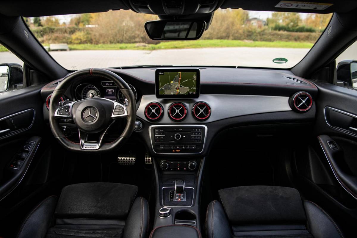 Mercedes-Benz CLA Mercedes CLA 45 AMG 361PK Shooting Brake 4MATIC Xenon Navi Stoelverwarming