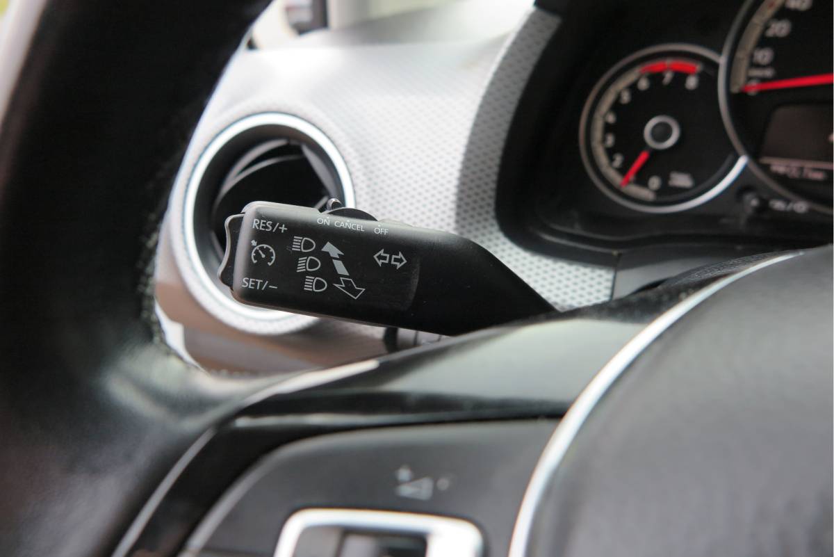 Volkswagen up! Volkswagen Up! 1.0 49kw 66pk Active, Cruisecontrol , Stoelverwarming , Navi via App, Achteruitrijcamera , Parkeersensoren , DAB+ radio , Multifunctioneel stuurwiel. etc.