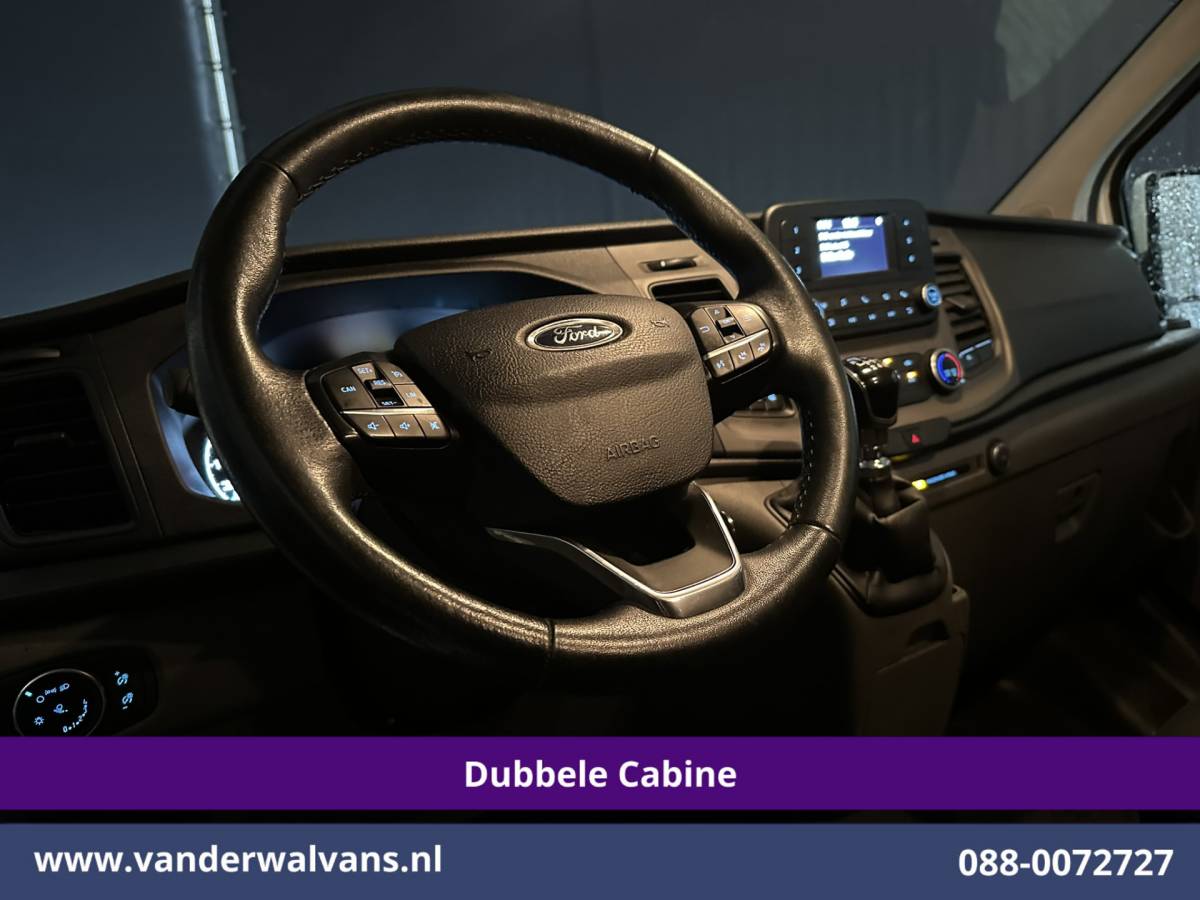 Ford Transit Custom Ford Transit Custom 2.0 TDCI 131pk L2H1 Dubbele Cabine Euro6 Airco | 6-Zits | LED | Cruisecontrol | Parkeersensoren Achterklep, 2800kg trekvermogen