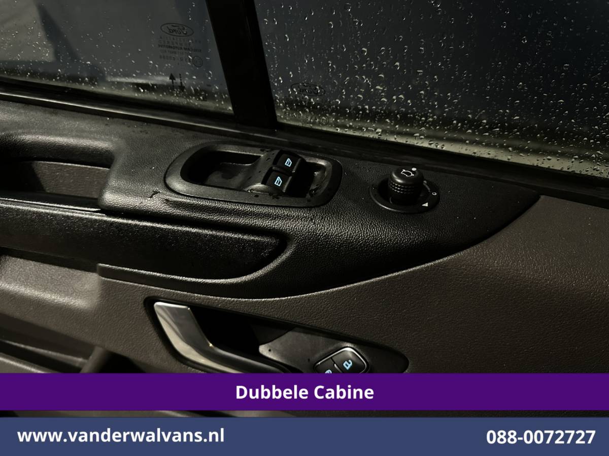 Ford Transit Custom Ford Transit Custom 2.0 TDCI 131pk L2H1 Dubbele Cabine Euro6 Airco | 6-Zits | LED | Cruisecontrol | Parkeersensoren Achterklep, 2800kg trekvermogen