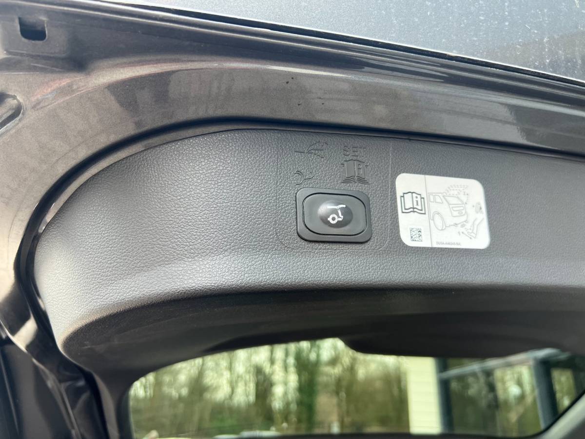 Ford Kuga Ford KUGA 2.0 ST Line 2018 AUTOMAAT 4WD CARPLAY CLIMA NAVI TREKHAAK
